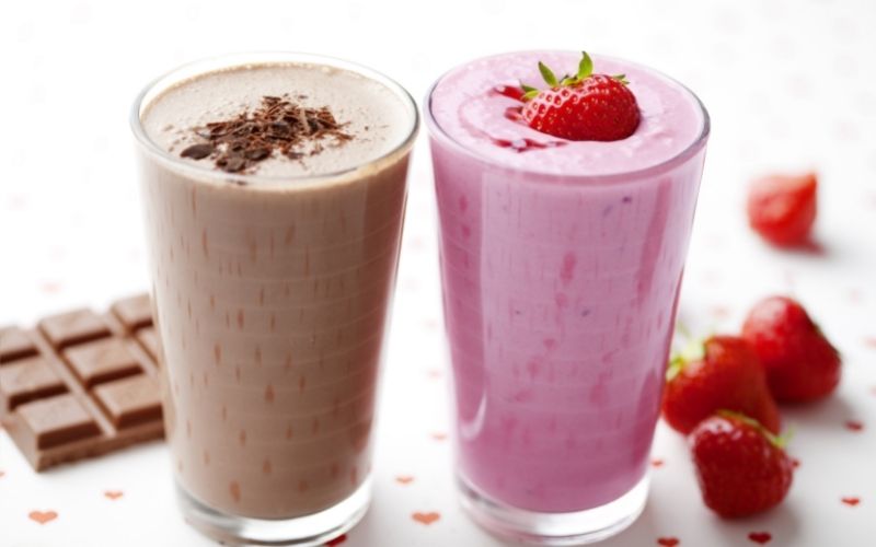 Smoothie and milkshake differences | RivaReno